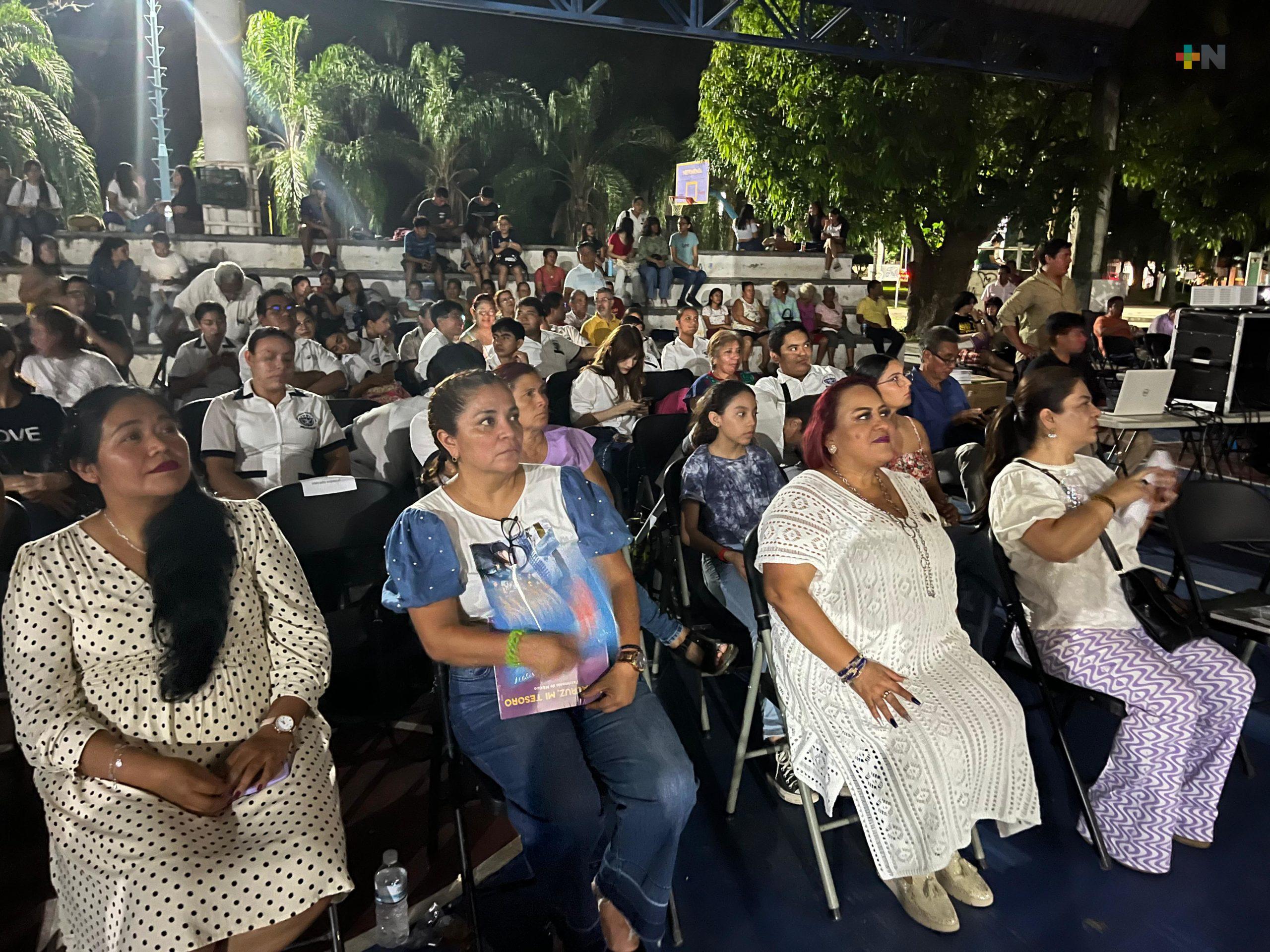 Se exhibe en Martínez de la Torre «Luna negra» con el programa Cine en tu municipio