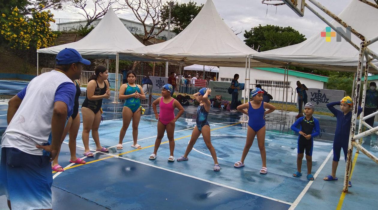 Siguen proceso formativo nadadores del Club Acuario