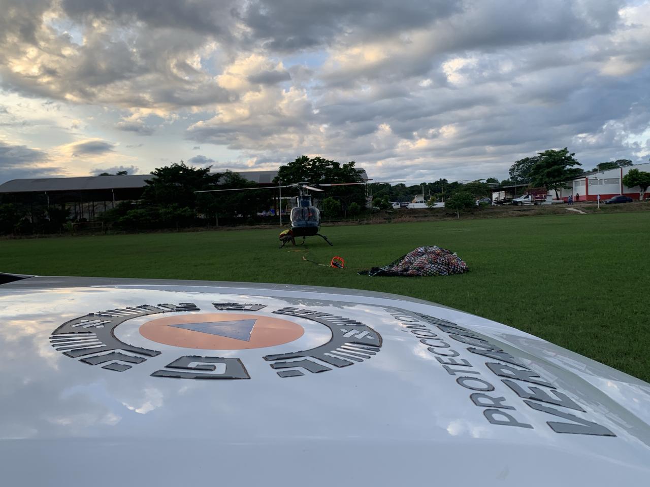 Con puente aéreo, insumos y brigadas médicas mantiene Gobierno de Veracruz atención por lluvias en el sur