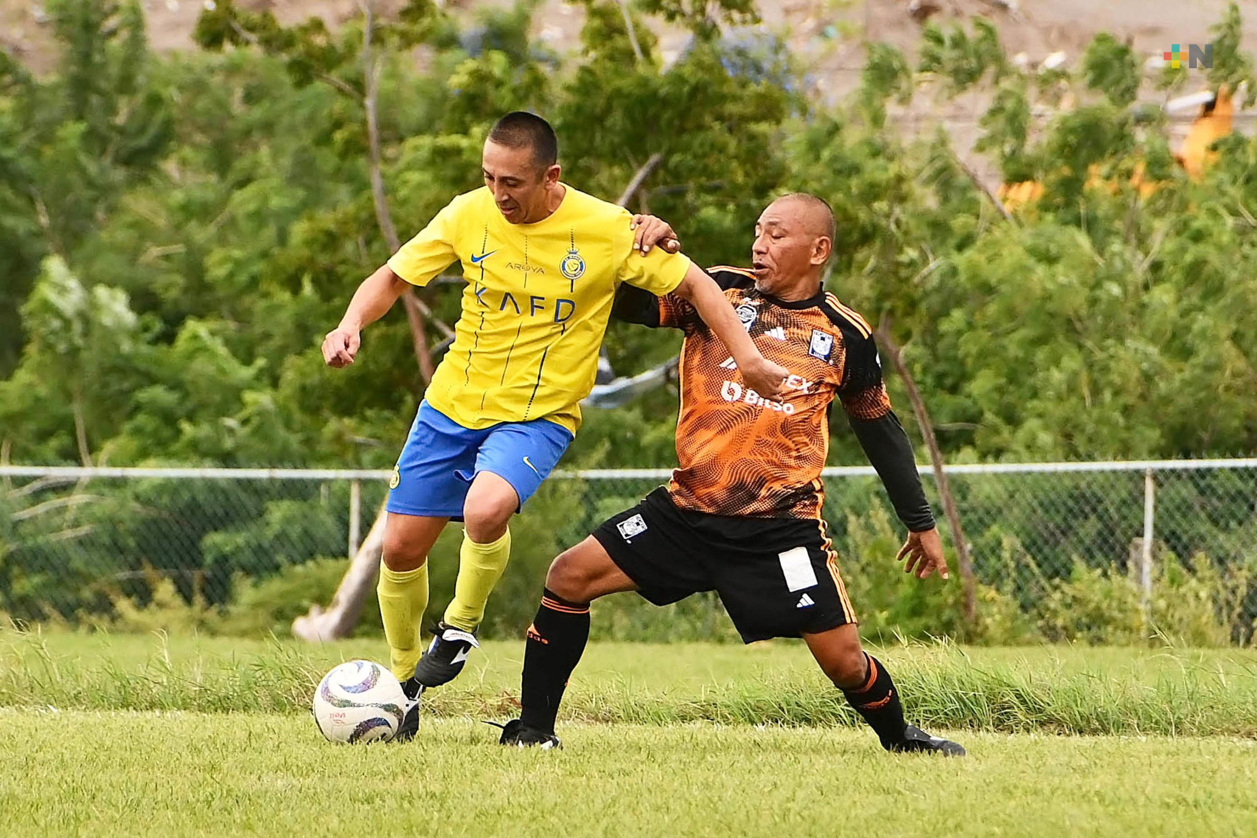 Cae Racing Club ante Tigres en la semifinal de Veteranos de Liga Oropeza
