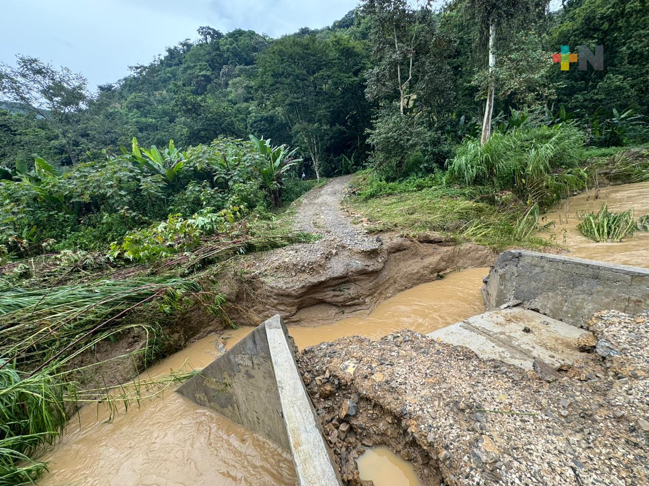 Sólo algunas comunidades incomunicadas por deslave en El Naranjal, saldo de lluvias