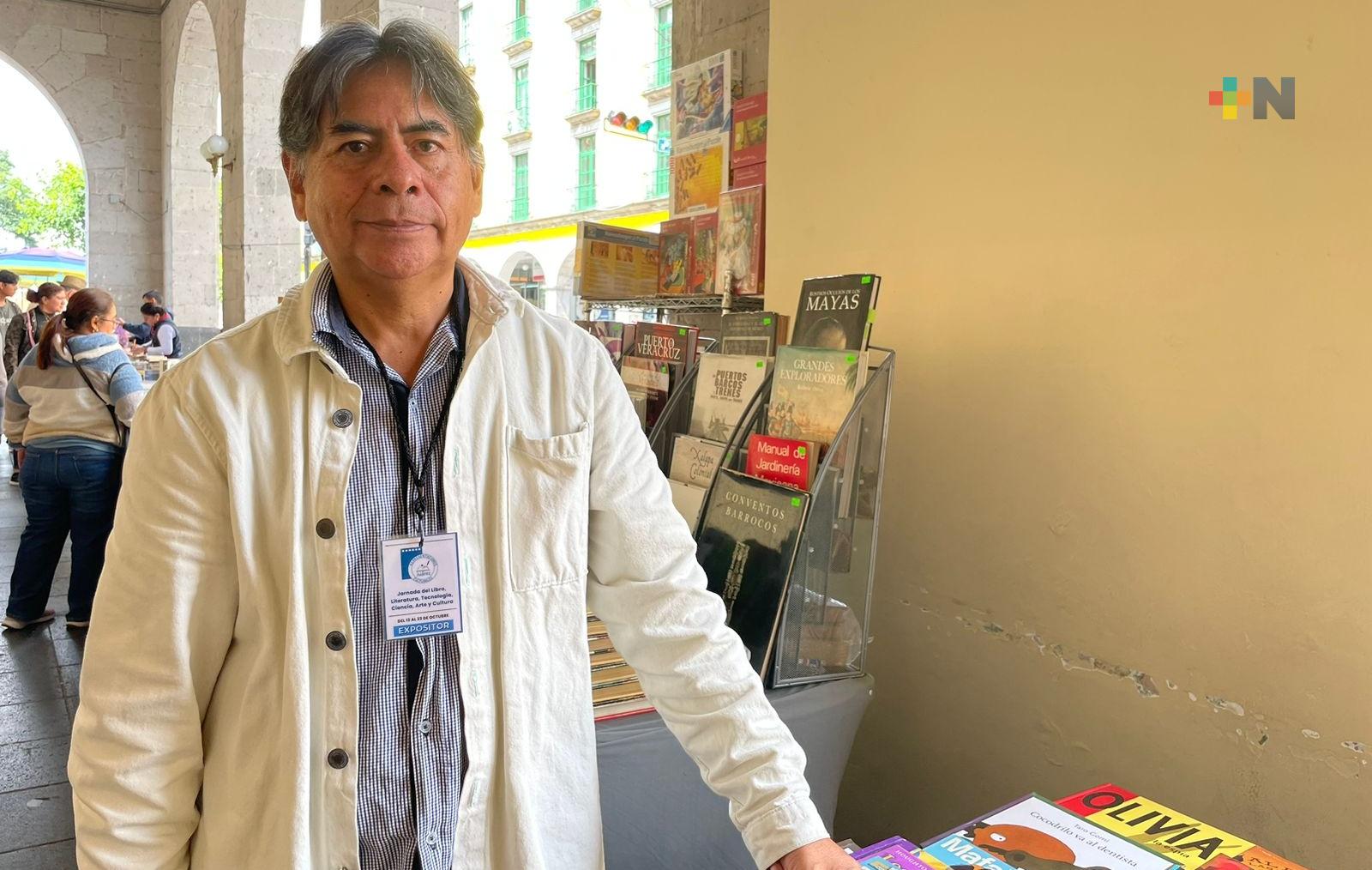 Francisco Hinojosa, invitado en la Feria del Libro Xalapeño