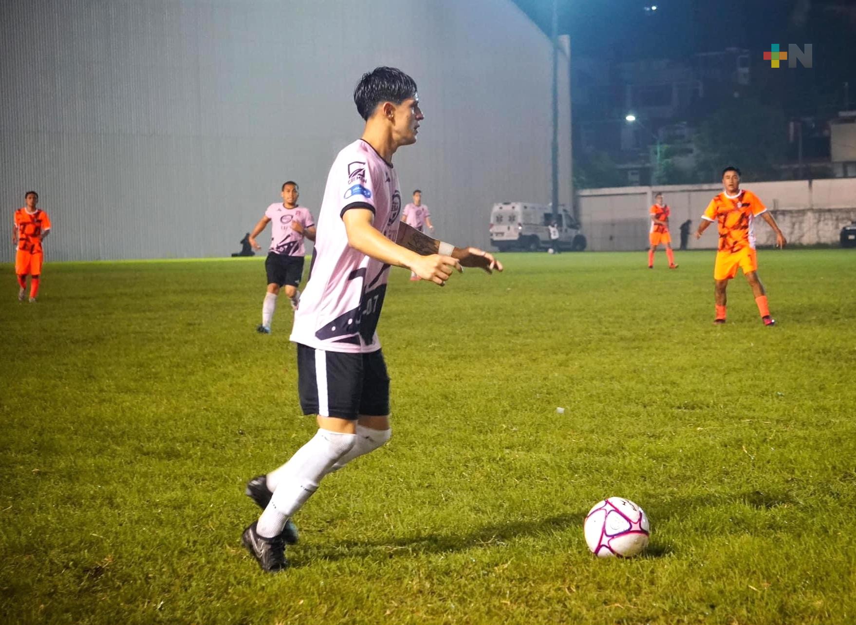 Cañoneros de Xalapa vencen por 1-0 al Club Calor, en el Quirasco