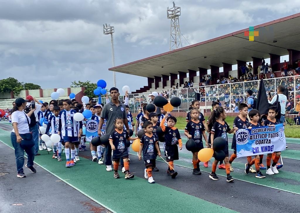 Inicia temporada de la liga infantil y juvenil de futbol en Coatzacoalcos