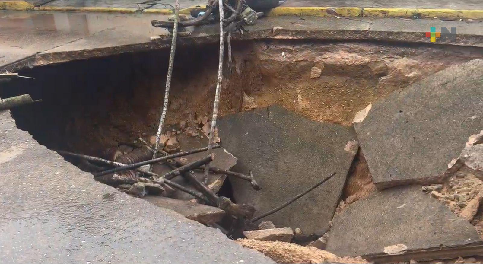 En Coatza y Mina se forman socavones debido a lluvias intensas y prolongadas
