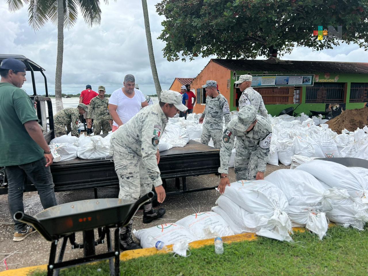 Apoya gobierno del Estado y ayuntamiento de Tlacotalpan a  damnificados