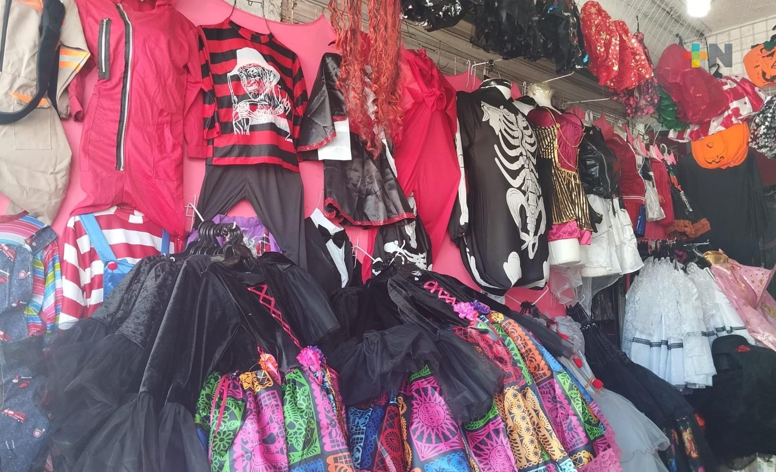 Inicia venta de disfraces para Día de Muertos y Halloween en Veracruz puerto