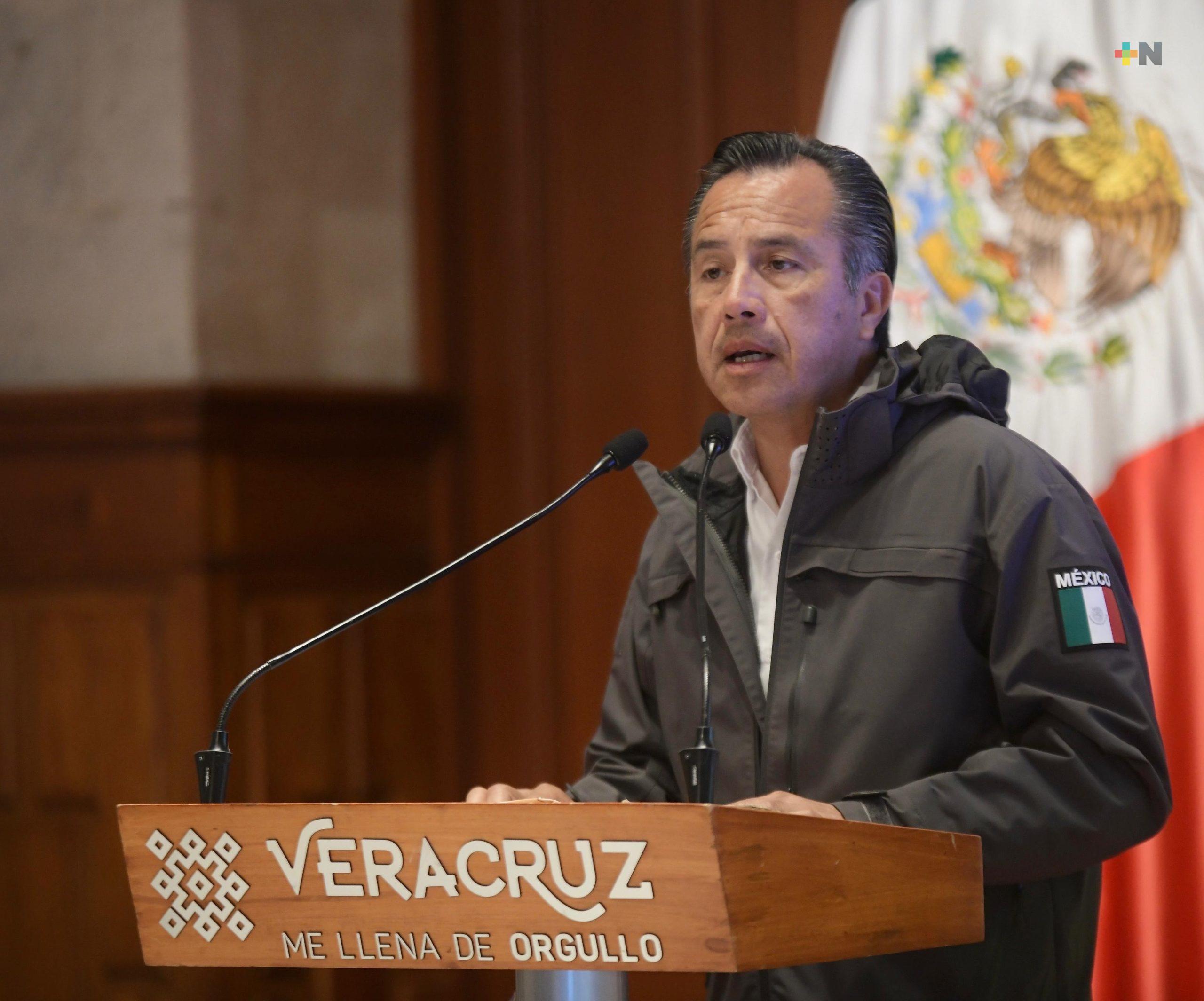 Gobernador desmiente supuesto accidente vehicular
