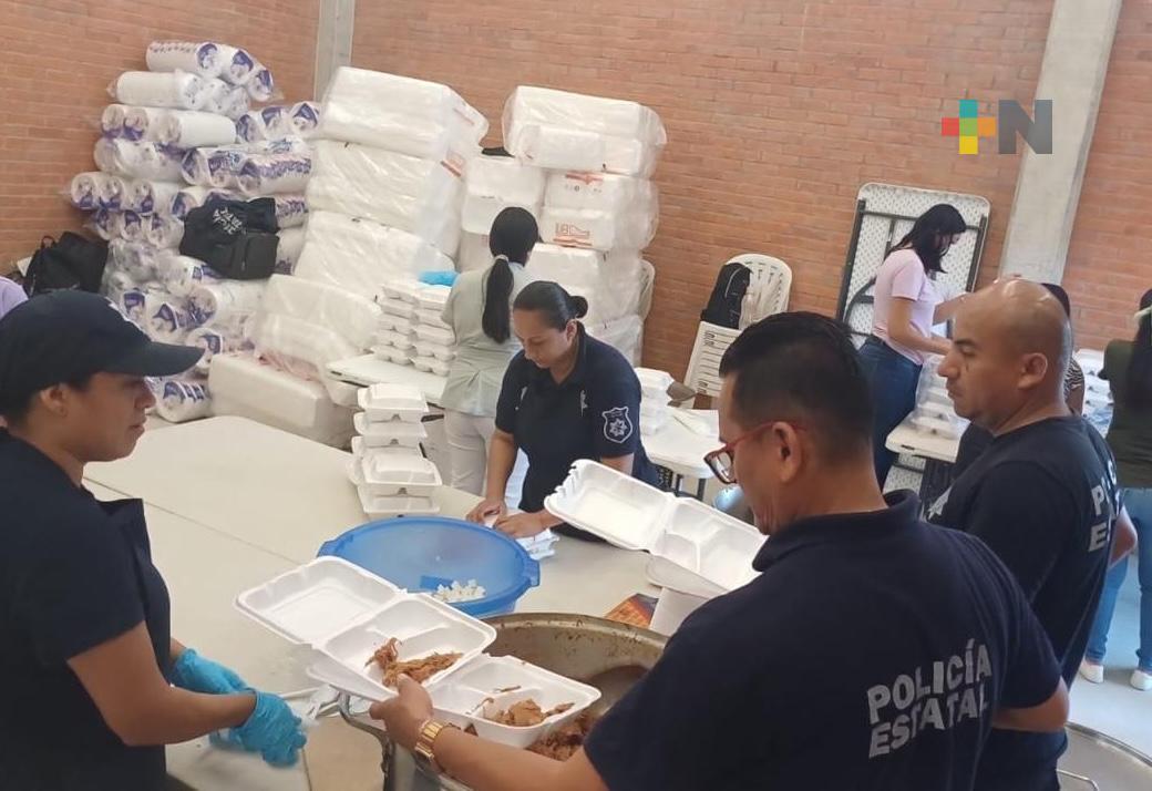 Brinda cocina móvil de SSP casi 8 mil raciones de comida a afectados por lluvias al sur del estado