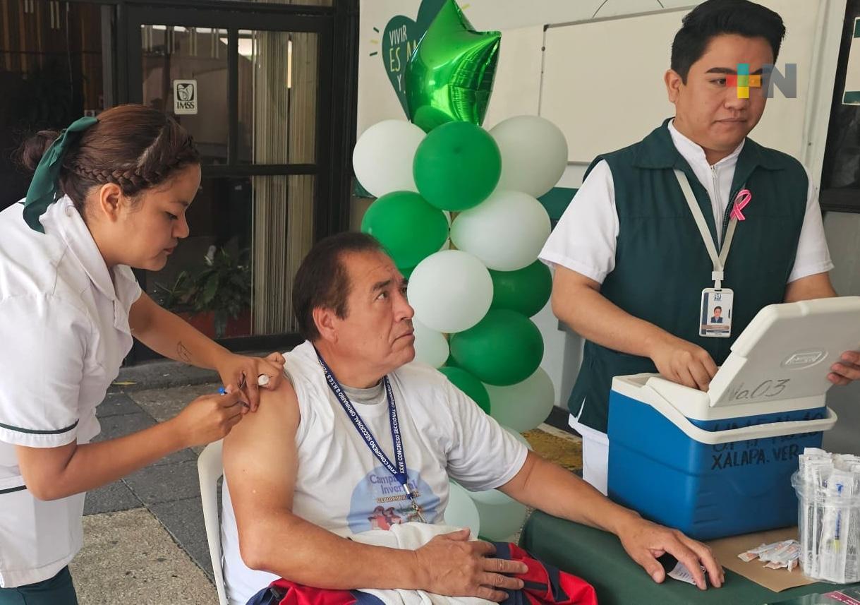 Arranca IMSS Veracruz Norte vacunación por temporada invernal 2024-25