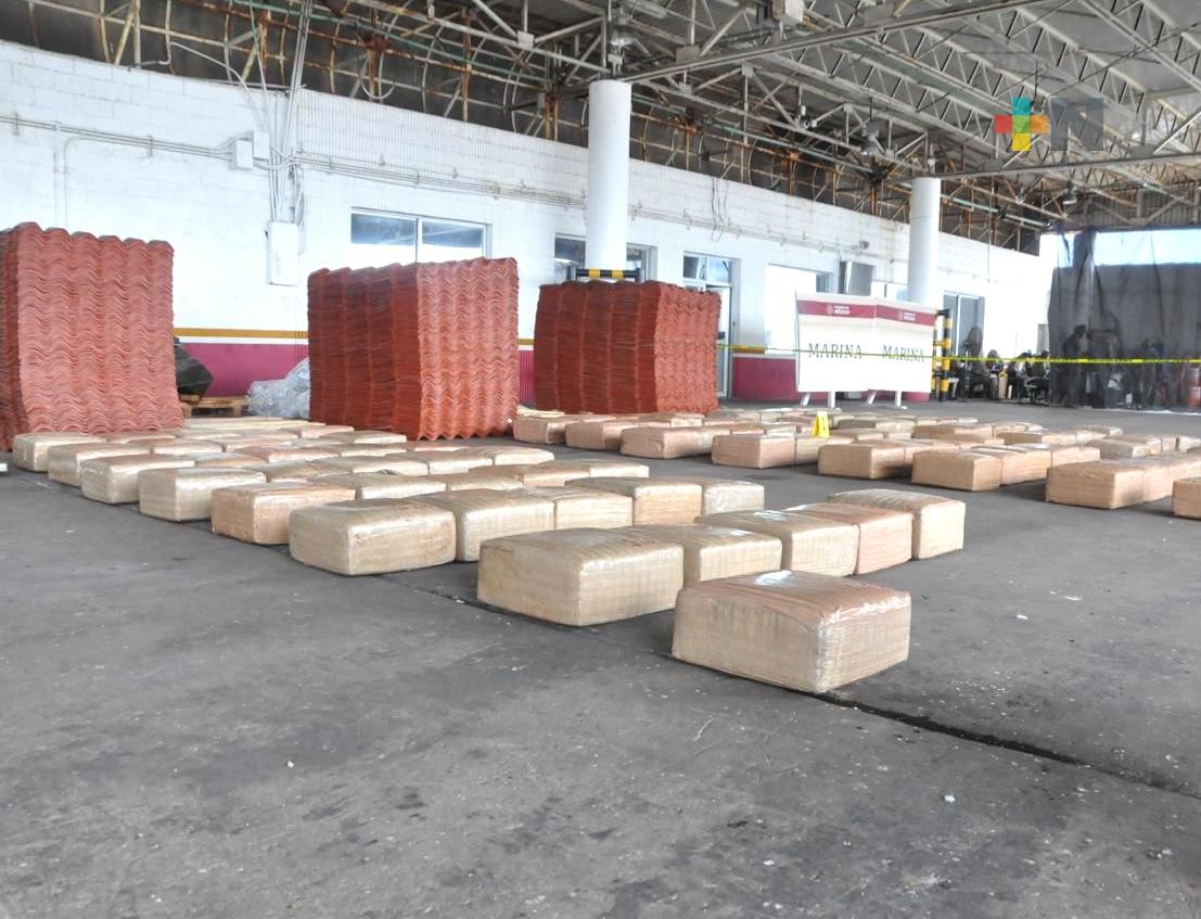 En coordinación, casi una tonelada de marihuana asegurada en puerto de Veracruz
