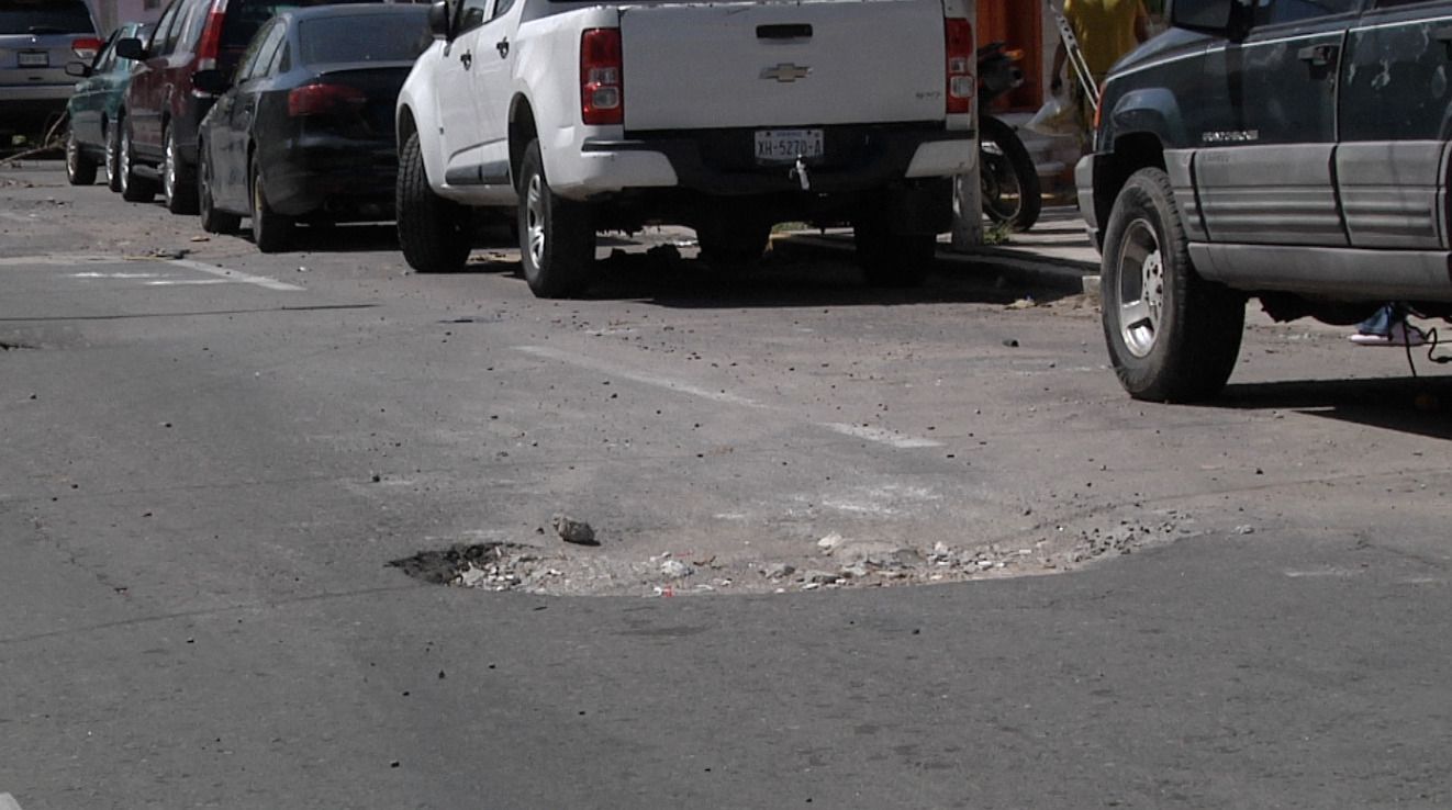 Avenida Cuauhtémoc del municipio de Veracruz en malas condiciones