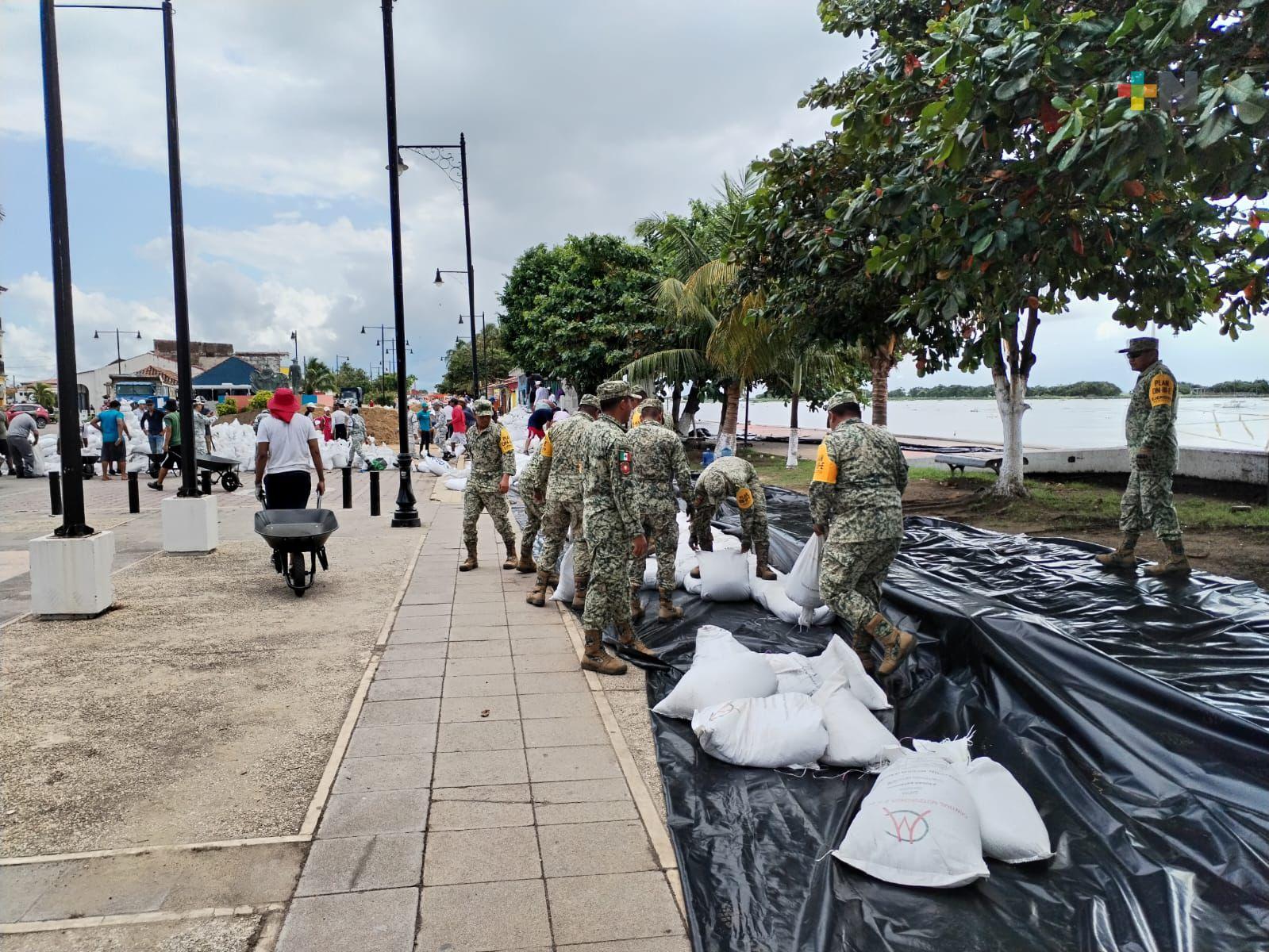 En Tlacotalpan, fuerzas de tarea y población coordinan acciones preventivas ante avenida del Papaloapan