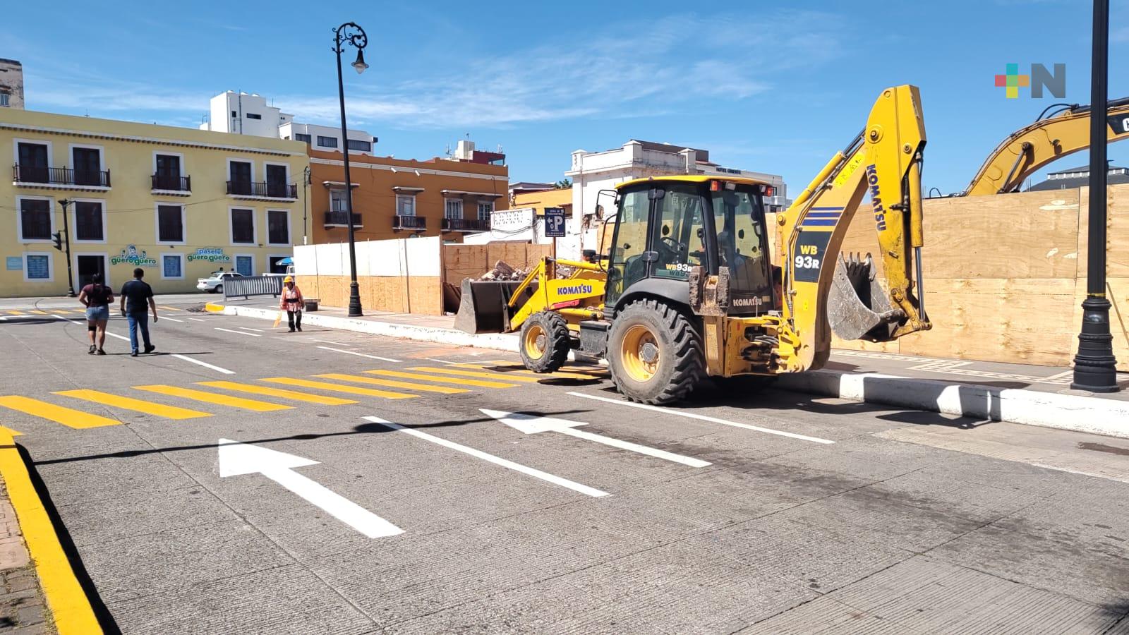 Demolidos todos los locales del mercado de artesanías del malecón de Veracruz