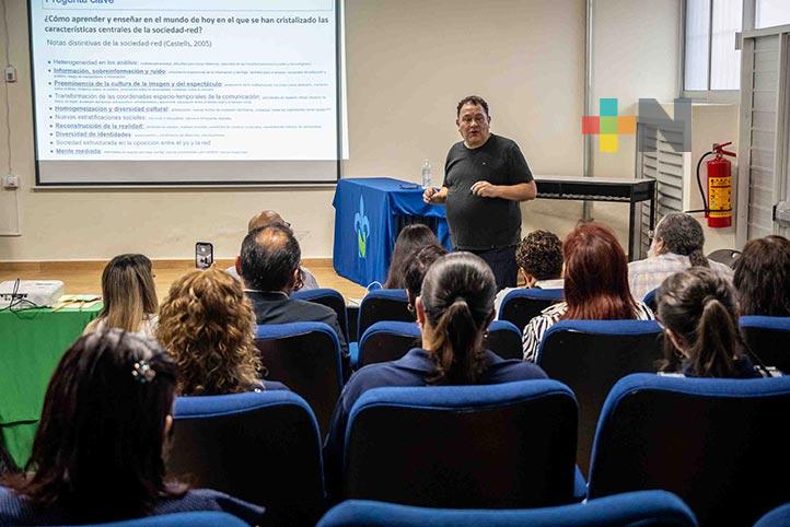 Alfabetización digital debe sumar enfoque de la interculturalidad