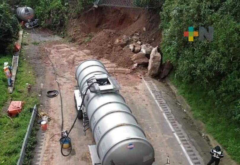 Derrumbes en carreteras alargan tiempo de traslado y afectan economía de empresarios