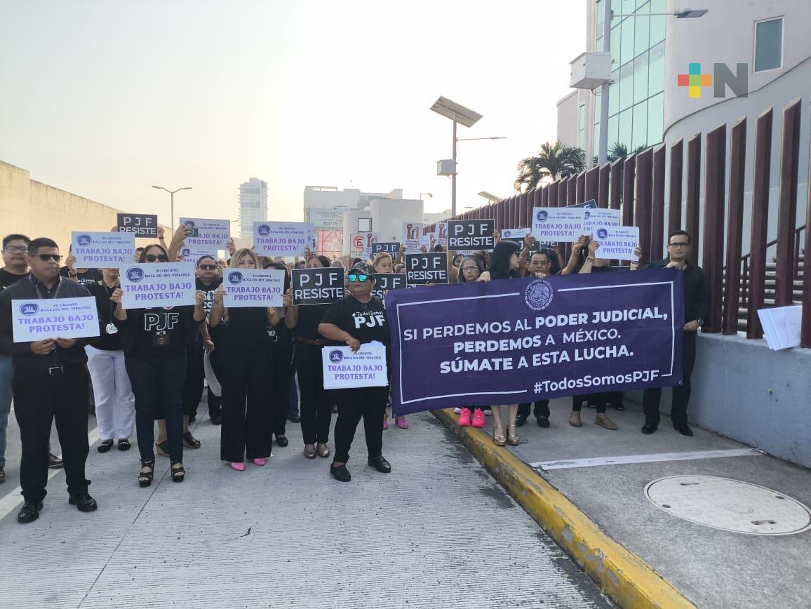 Trabajo bajo protesta; así reportaron a laborar empleados del PJF en Boca del Río