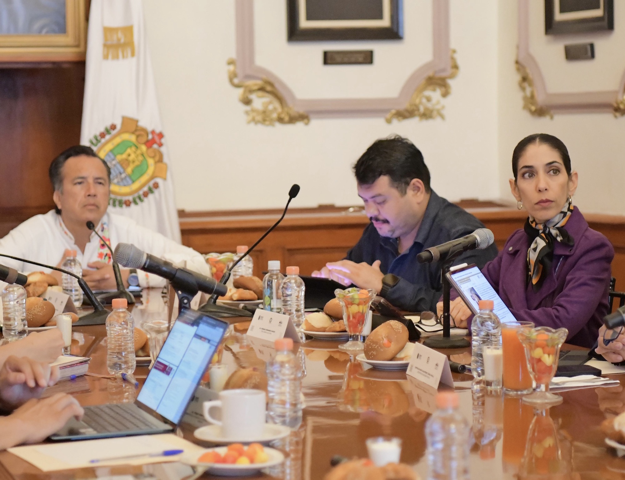 En Palacio de Gobierno sesiona la Mesa para la Construcción de la Paz