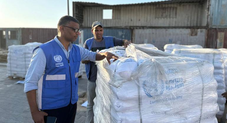 UNRWA suspende la entrada de ayuda por el principal paso en Gaza