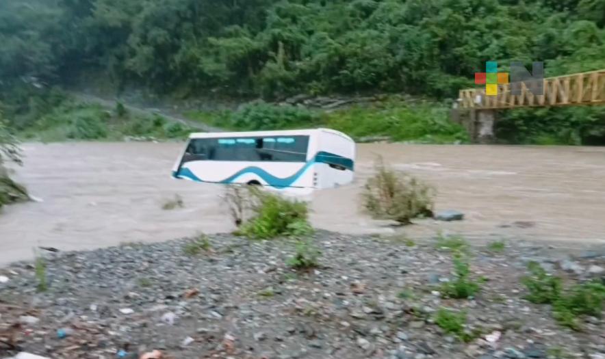 Lluvias provocadas por frente frío 10 aumenta caudal de río Zontecomatlán