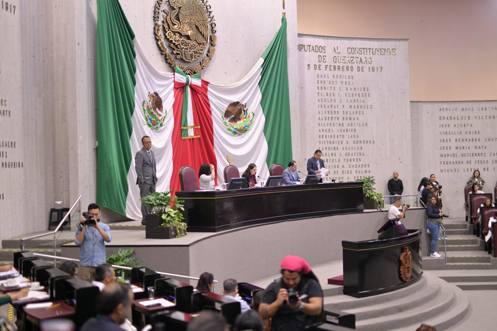 Define Congreso calendario de comparecencias de secretarios de despacho