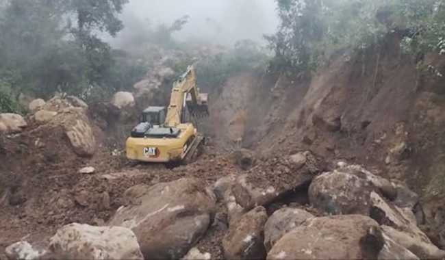 Implementa SICT rutas alternas para evitar deslave de cerro en autopista Puebla-Veracruz