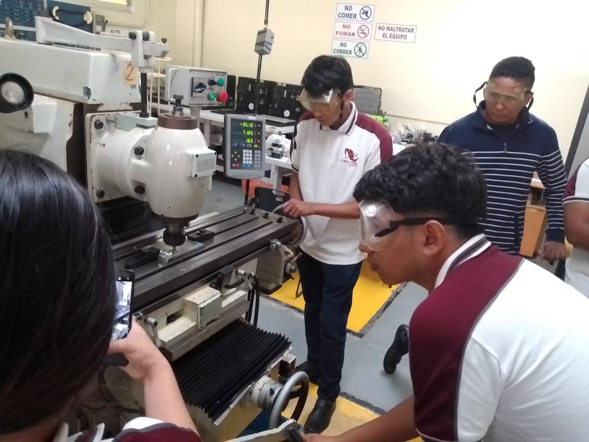 Crean pedal para facilitar manejo de vehículos a personas de talla pequeña