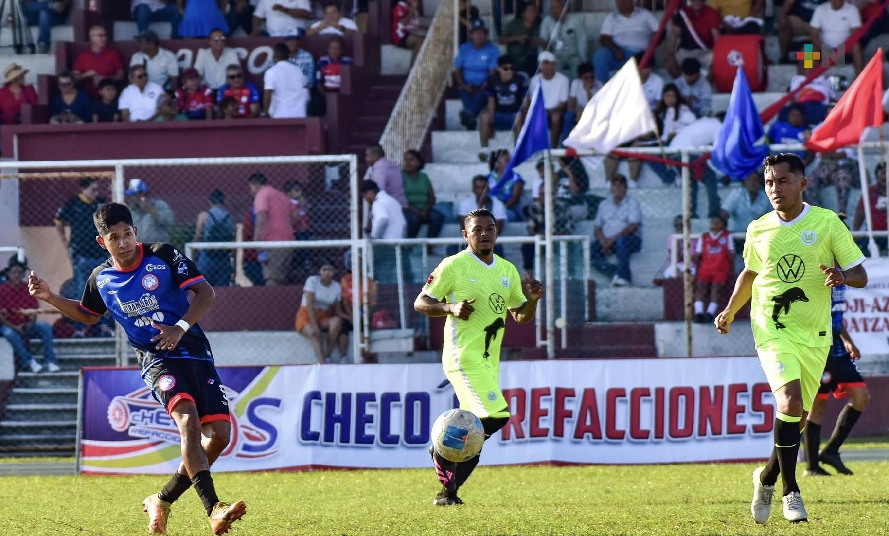 Exitoso partido disputado entre los Ex-Delfines y actuales Delfines de Coatza