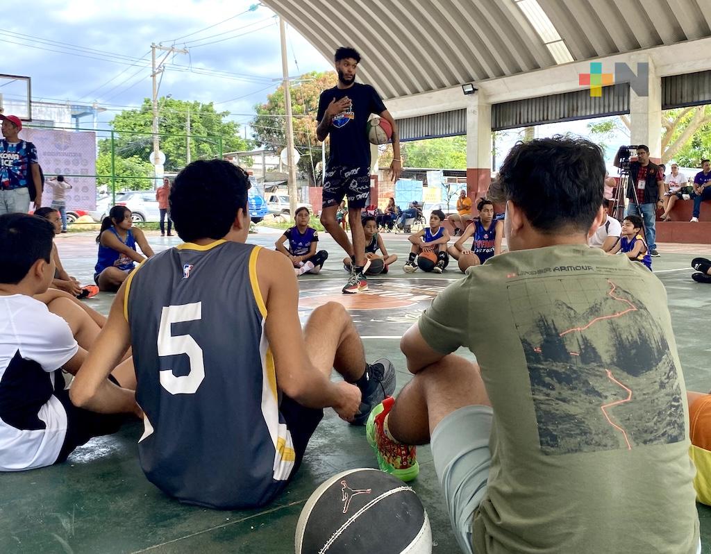 Jugador profesional brindó Clínica de Basquetbol en “Quetzalcóatl Camp”