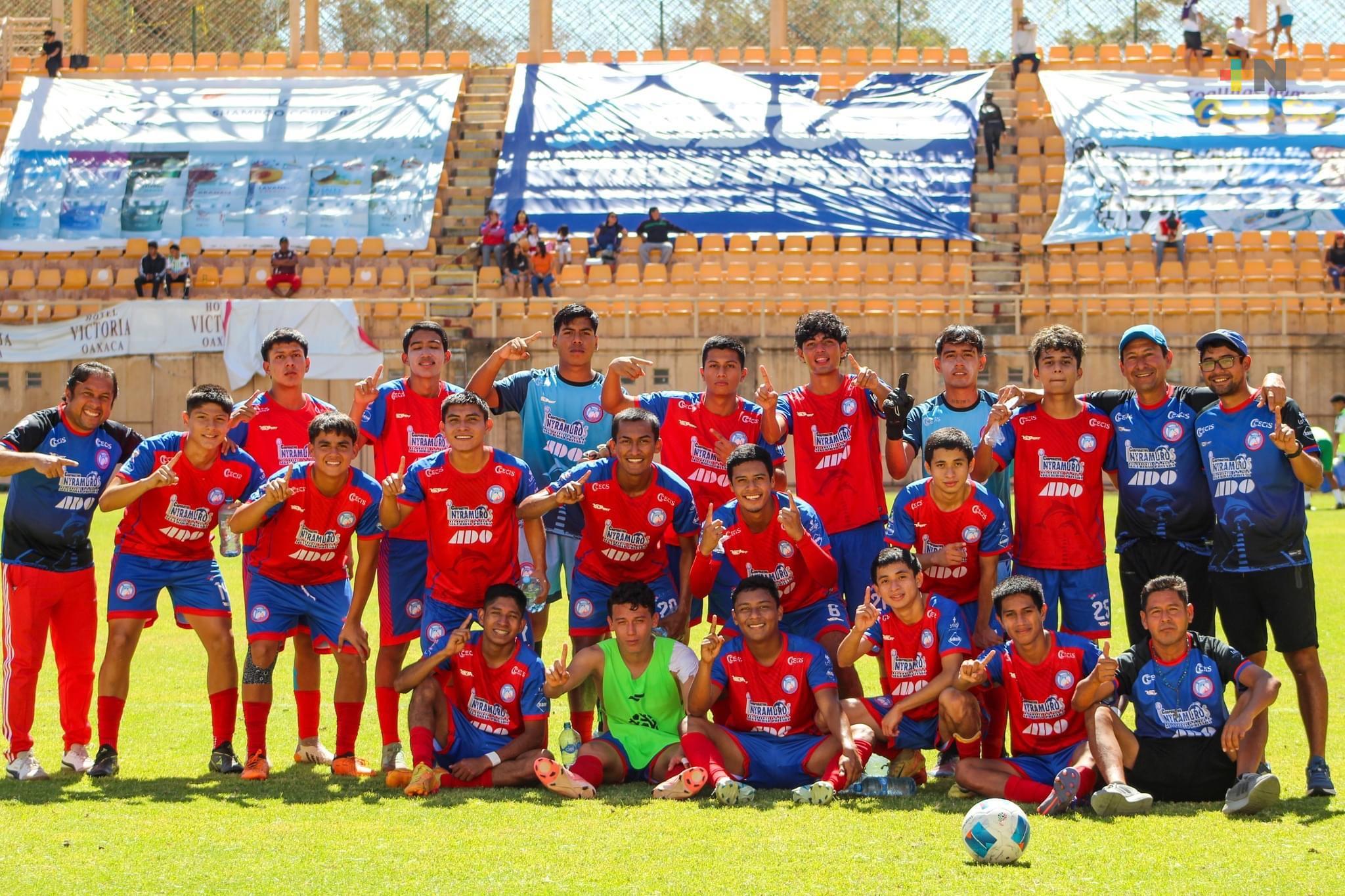 Delfines de Coatzacoalcos lidera el grupo 2 en la Tercera División Profesional