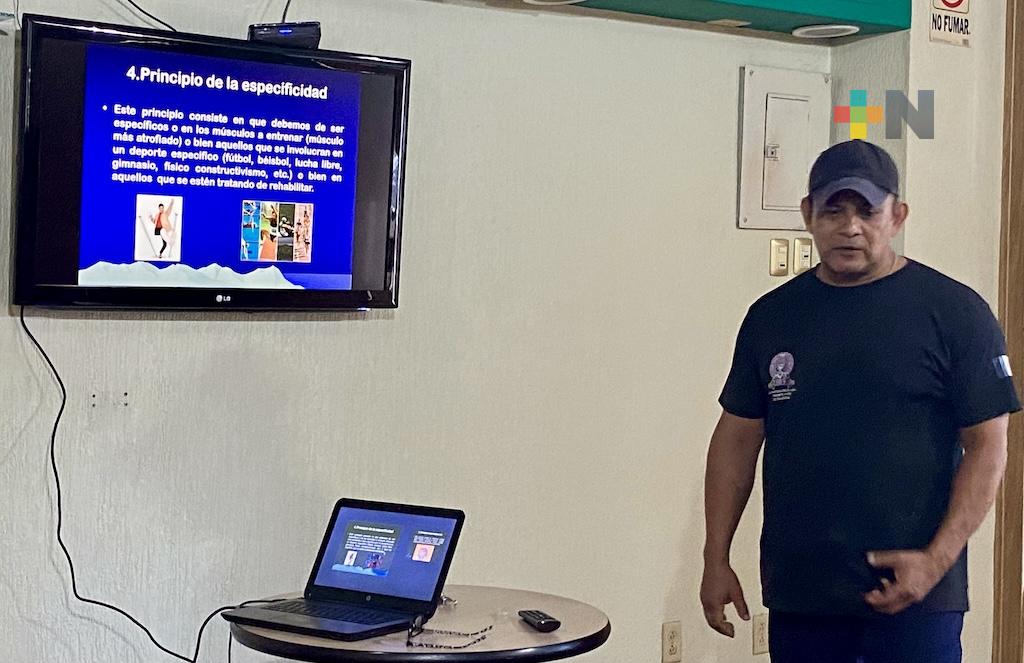 En Coatzacoalcos imparten curso para entrenador en Fisicoconstructivismo y Fitness