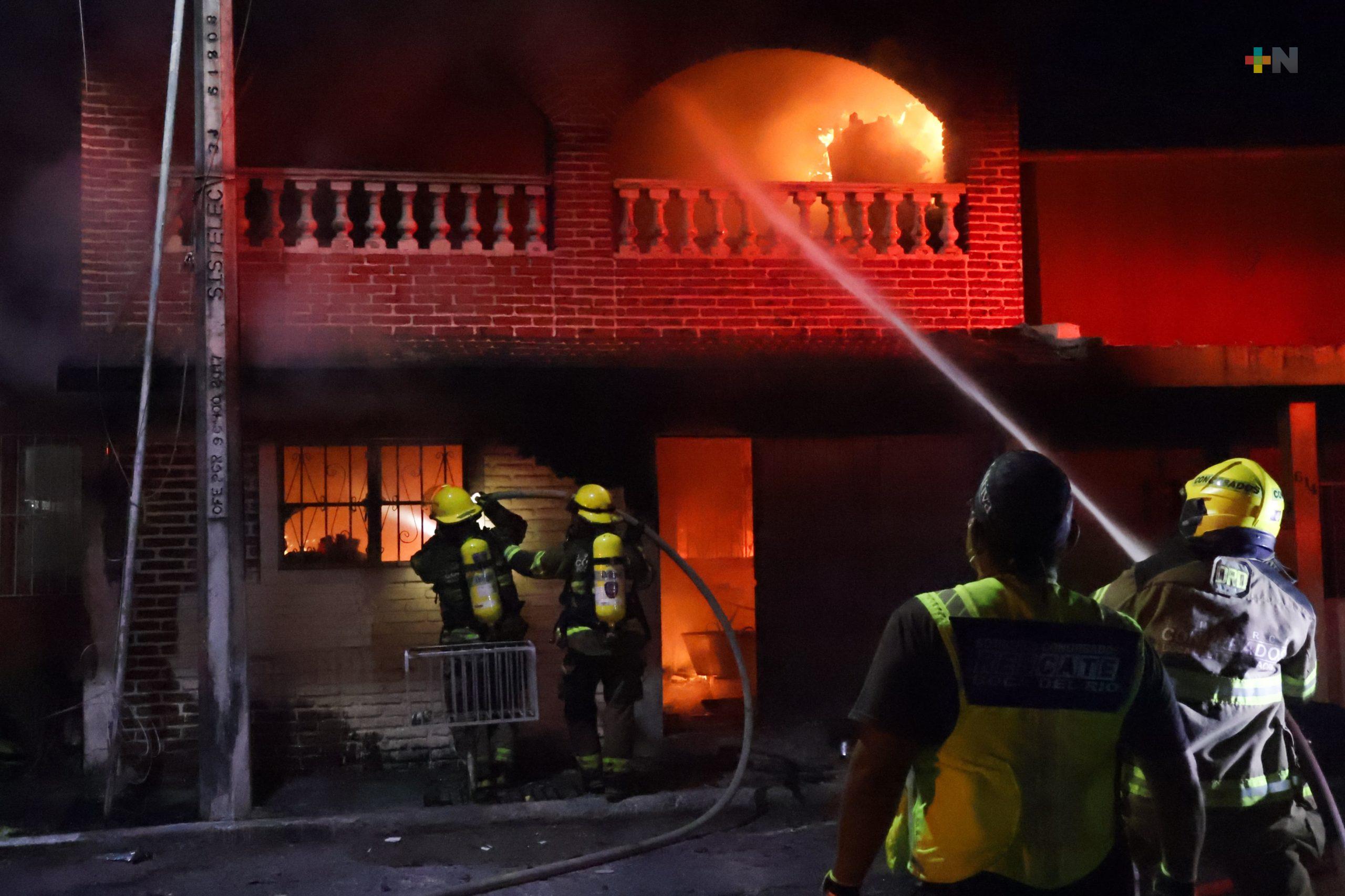 Mueren 11 perritos en incendio de vivienda en Boca del Río