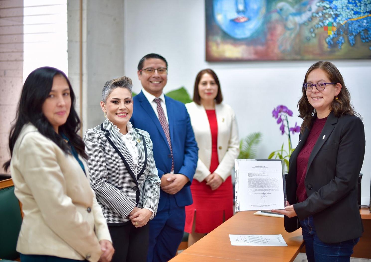 Recibe Presidenta del Congreso Informe del Tribunal de Conciliación y Arbitraje