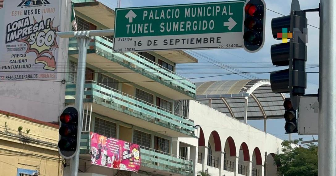 Comienzan a funcionar nuevos semáforos en Coatzacoalcos