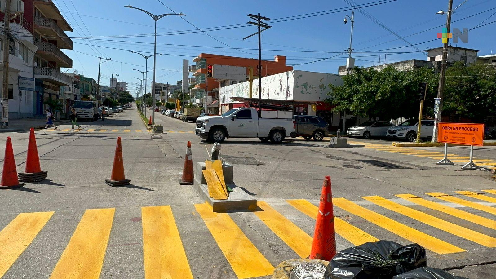 Avanzan obras para semaforización de puntos importantes de Coatzacoalcos