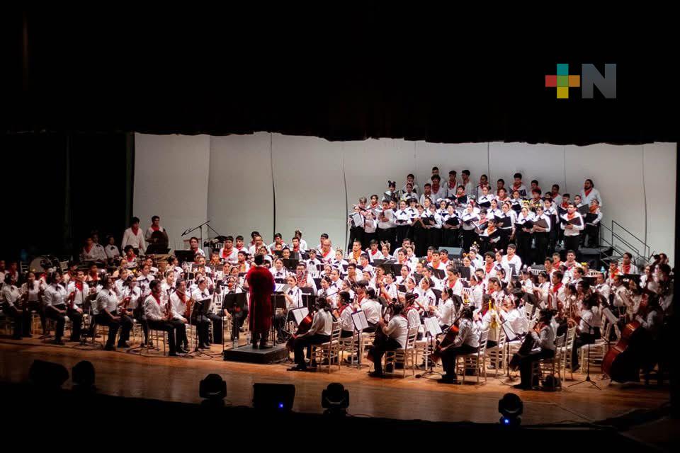 Orquesta de alumnos de secundaria ofrecerá concierto «Fiesta navideña» en Coatza