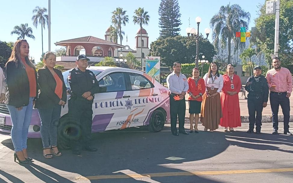 Ayuntamiento de Fortín entrega patrulla denominada Policía de Género