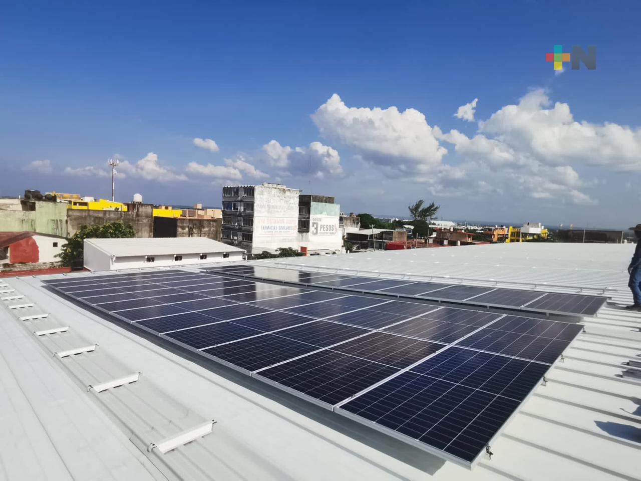 Mercado Morelos de Coatza espera trabajo de CFE para hacer uso de paneles solares