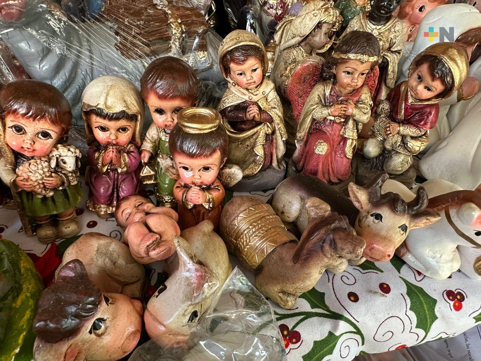 Inicia en Coatzacoalcos venta de adornos para nacimientos navideños