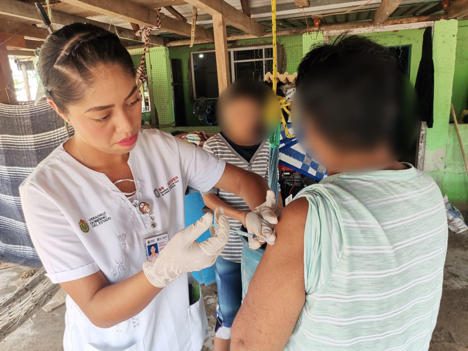 Veracruz dispone de vacunas suficientes para proteger a la población vulnerable: Sesver