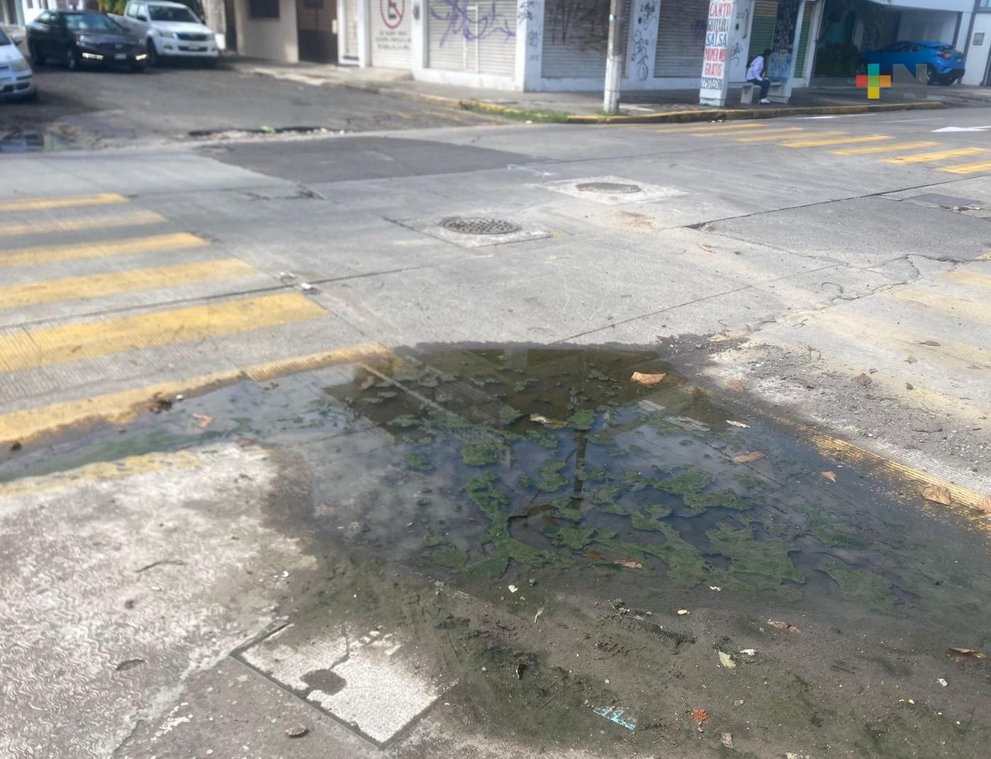 Ayuntamiento y Grupo MAS omisos a fuga de aguas negras en Mina y Flores Magón