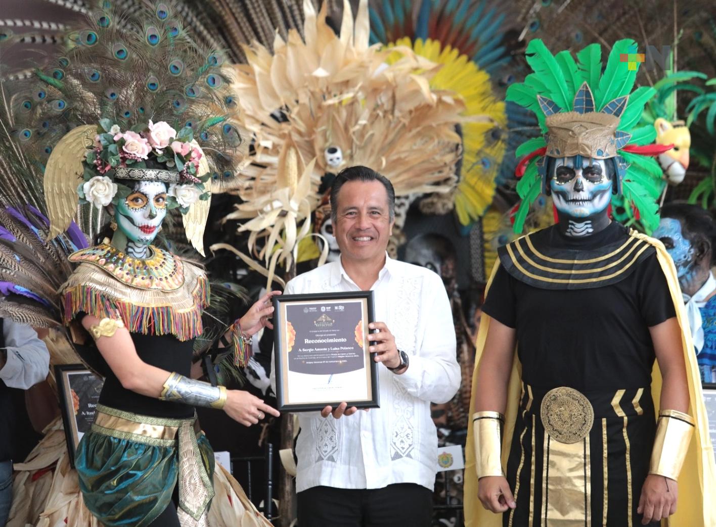 Gobernador premia las mejores caracterizaciones y ofrendas del Día de Muertos