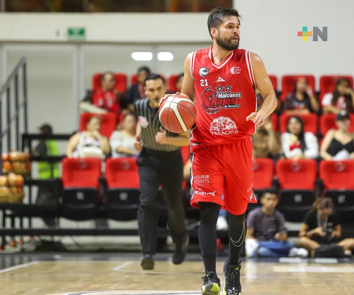 Iván Gandía, base de Halcones Rojos jugará con Capitanes CDMX en la G League