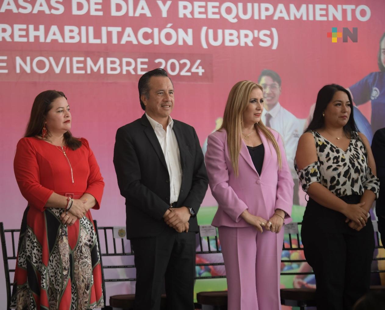 Entrega DIF insumos a casas de asistencia y equipos a unidades de rehabilitación
