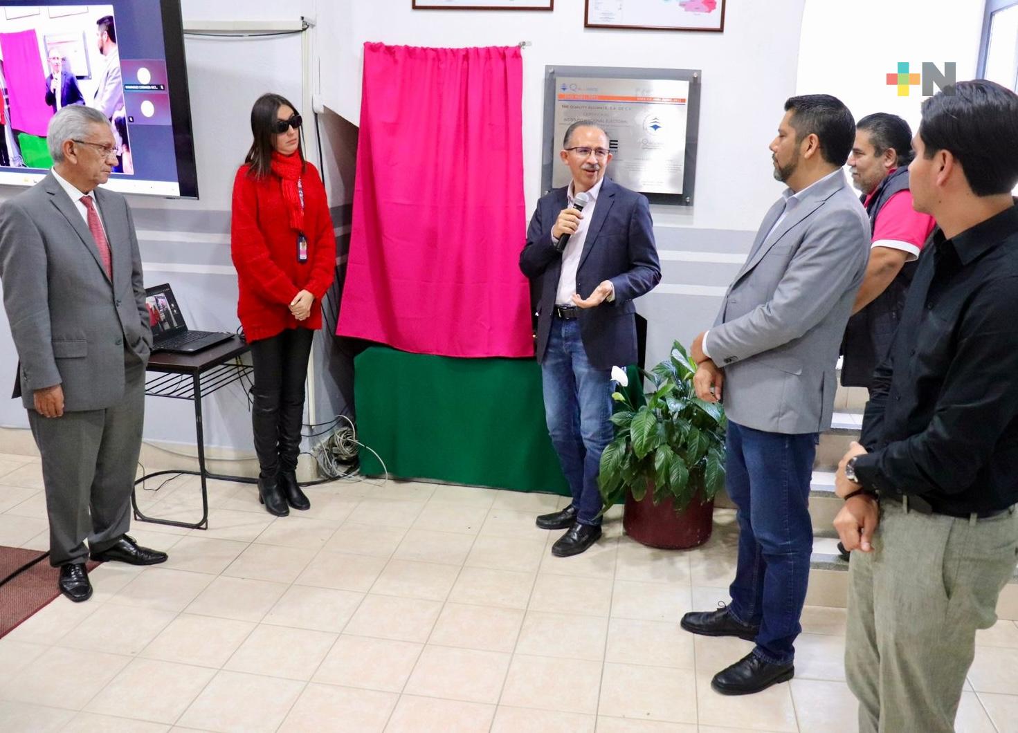 INE Veracruz develó placa conmemorativa de alcance a la Certificación de la Calidad