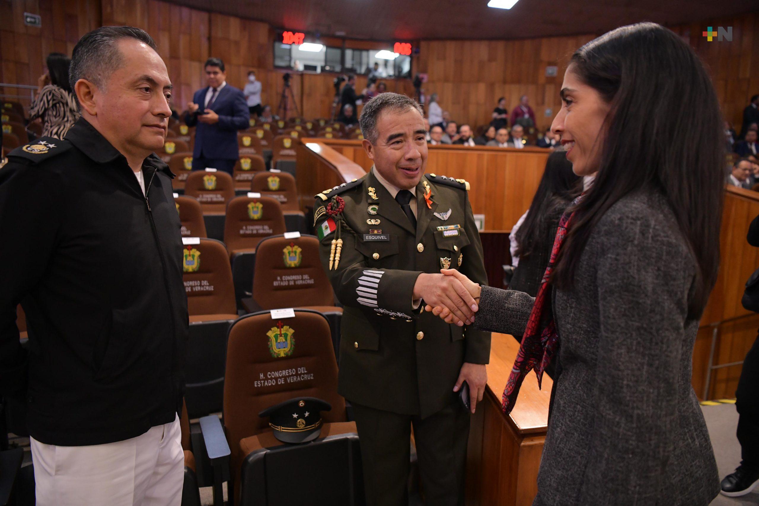 Fiscal general asiste a comparecencia del gobernador del Estado