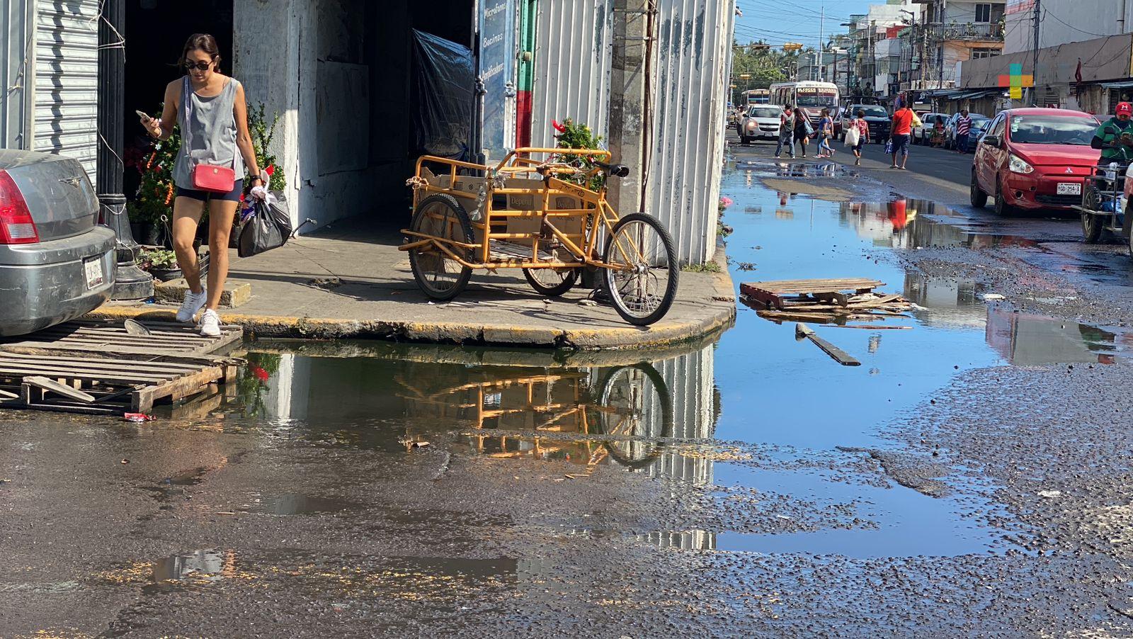 Reportan aguas negras el centro histórico de Veracruz