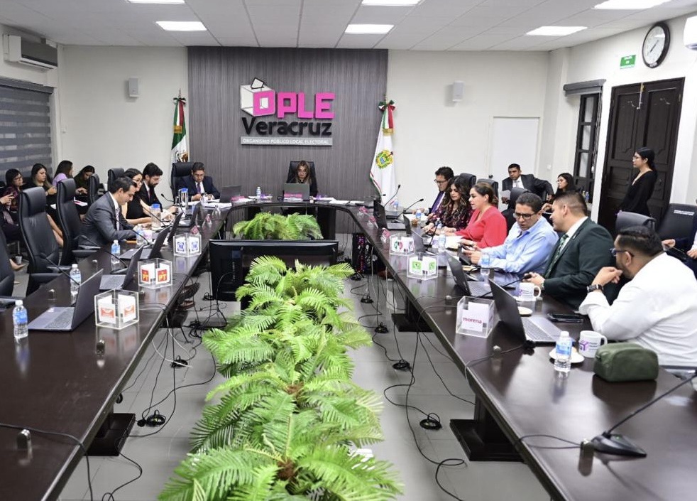 OPLE Veracruz aprueba convocatoria para integrar los 212 consejos municipales