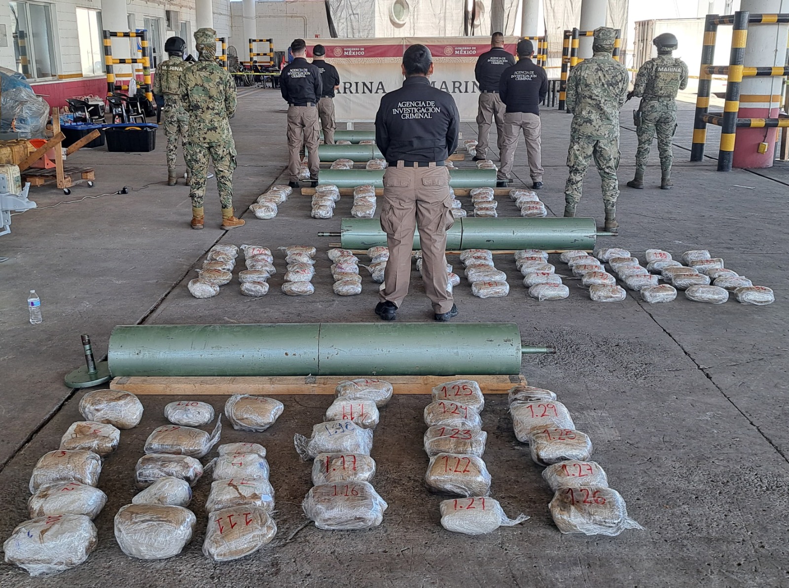 Asegura cerca de 141 kilogramos de presunto clorhidrato de metanfetamina, en Recinto Portuario de Veracruz