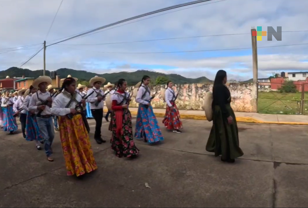 Instituciones educativas conmemoran inicio de la Revolución Mexicana en Huayacocotla